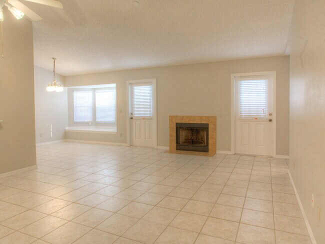 Foto del edificio - 9324 Pavillion Dr