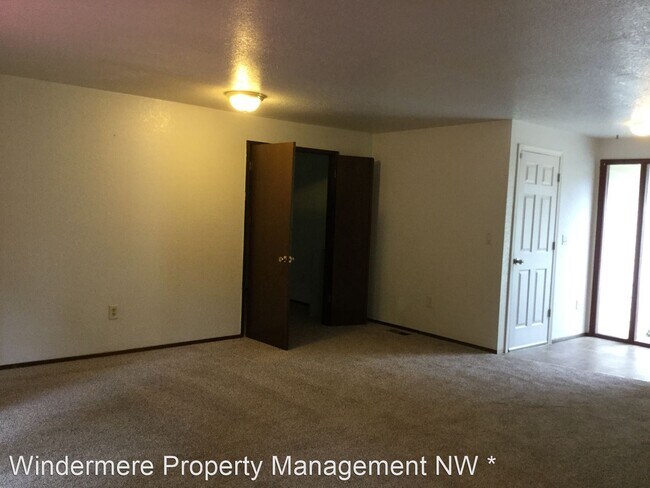 Foto del edificio - 3 br, 2 bath House - 9905 48th Ave W