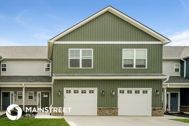 Building Photo - 2056 N Sarah Dr