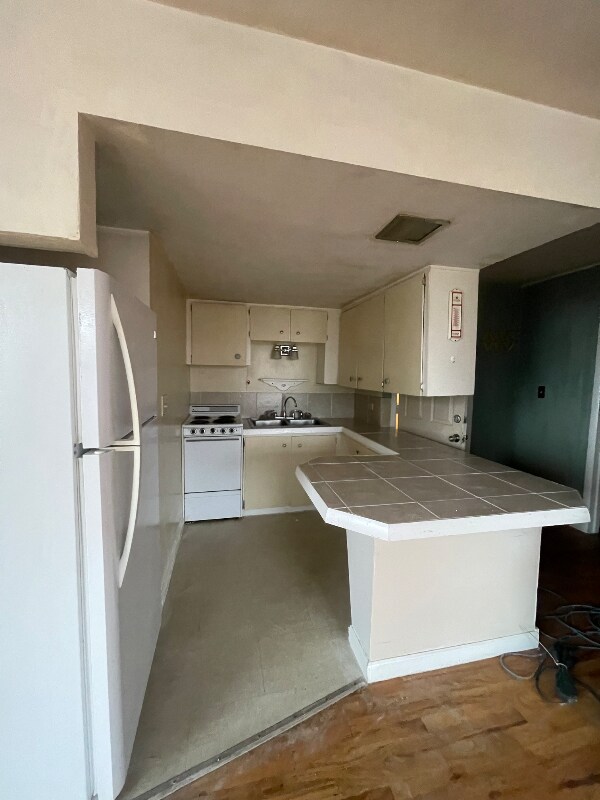 Foto del edificio - 103 Memorial Dr