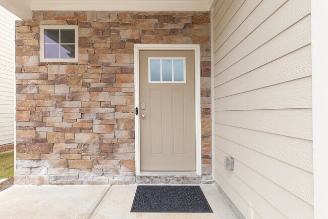 Foto del edificio - Gorgeous 4/3 w/ 2-Car Garage in New Hawthorne Station Subdivision in College Park!