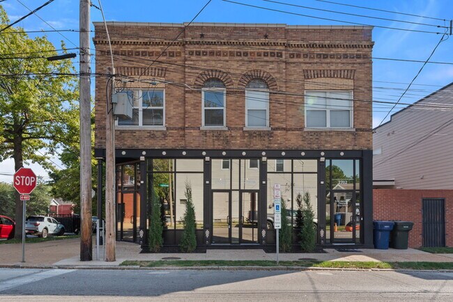 Foto del edificio - 2700 Macklind Ave