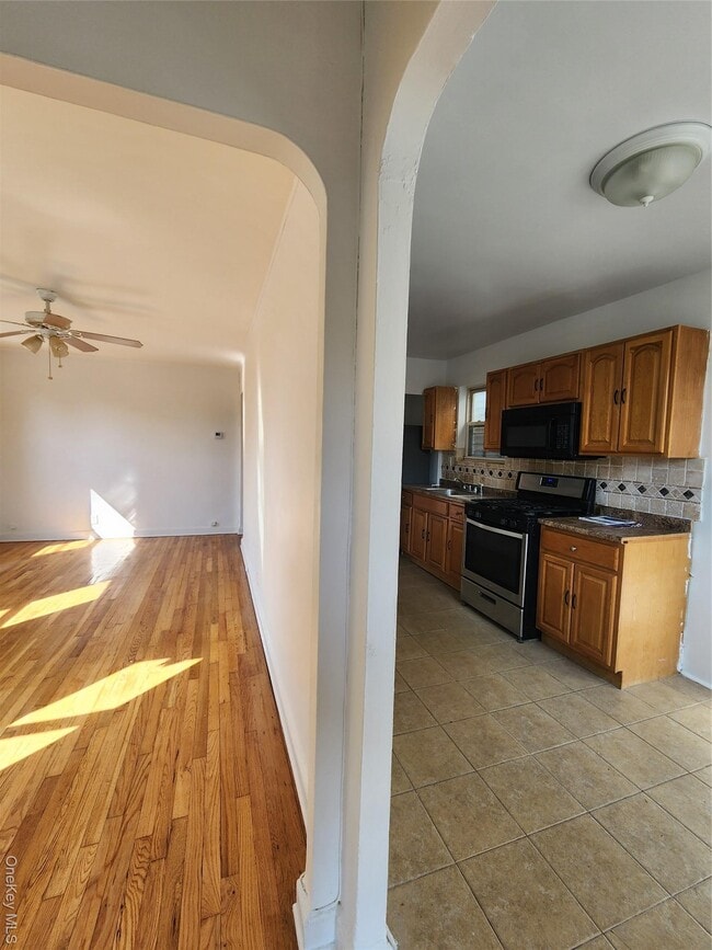 Foto del edificio - 1609 Colden Ave