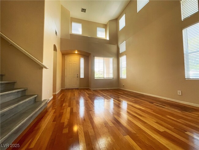 Building Photo - 9964 Canyon Peak Dr