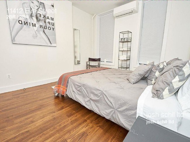 Foto del edificio - 11412 Elm St