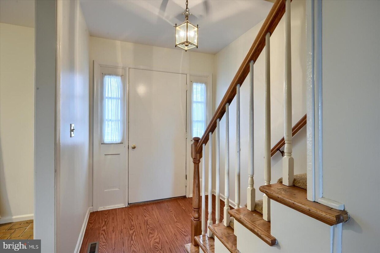 929 E Maple St, Palmyra, PA 17078 Townhome Rentals in Palmyra PA