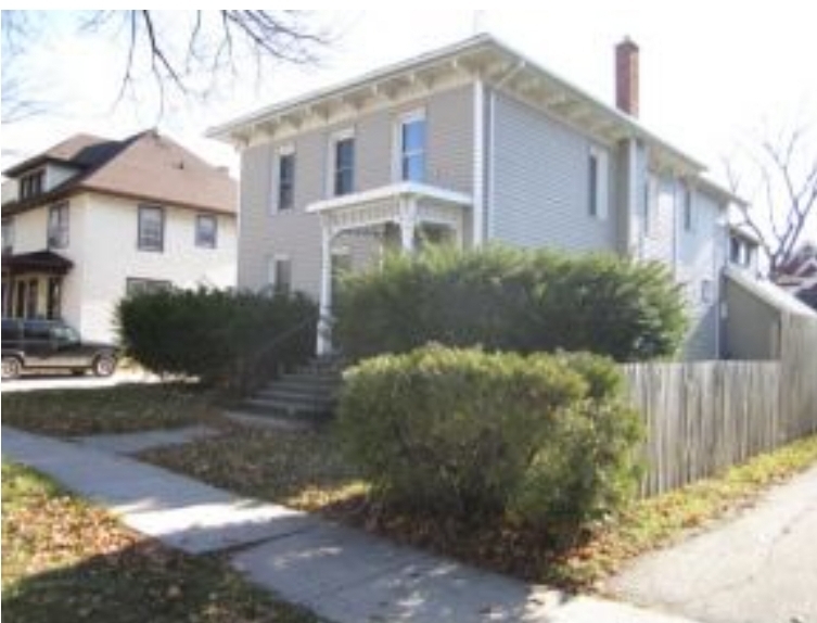 Primary Photo - 120 E 2nd St