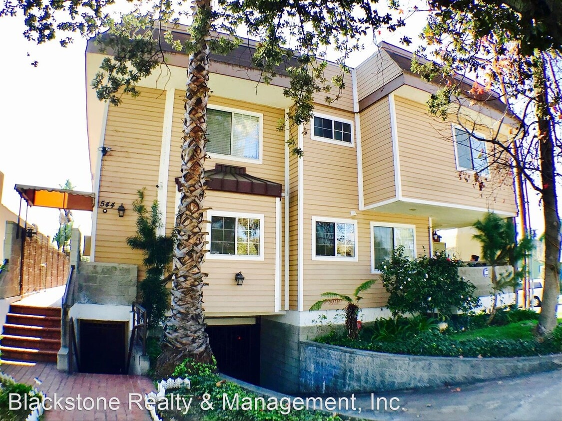 Primary Photo - 3 br, 2.5 bath House - 544 W. Doran St Unit 4