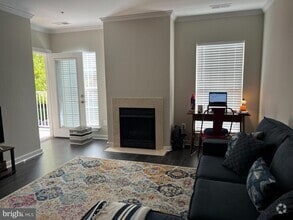 Building Photo - 7000 Falls Reach Dr