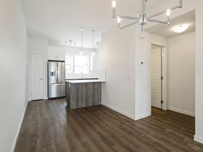 Building Photo - 391 Belmont Ave SW