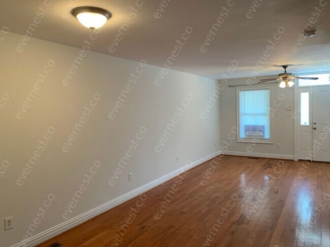 Building Photo - 712 Albemarle St