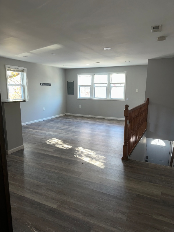 Building Photo - 452 Rand St