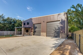 Building Photo - 21711 Barcarole Dr