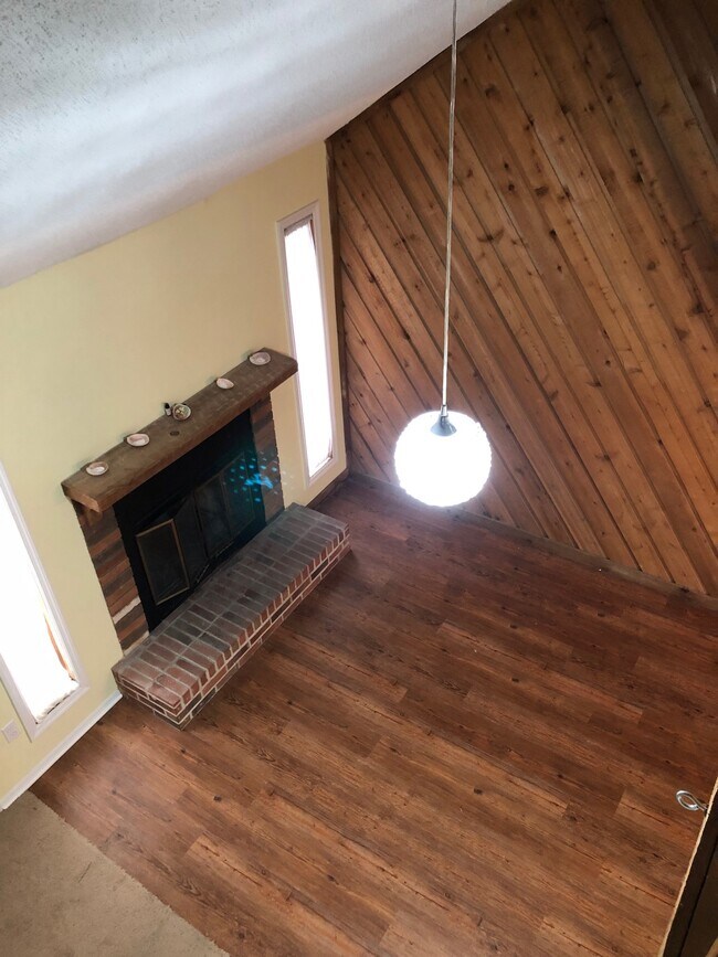 Great Room - 3700 Wiley Ave