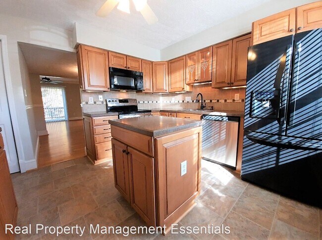 Building Photo - 3 br, 3.5 bath House - 8609 Spruce Run Court