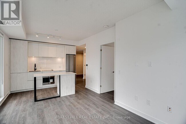 Building Photo - 35 Tubman Ave