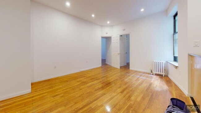 Building Photo - 2 bedroom in Manhattan NY 10003