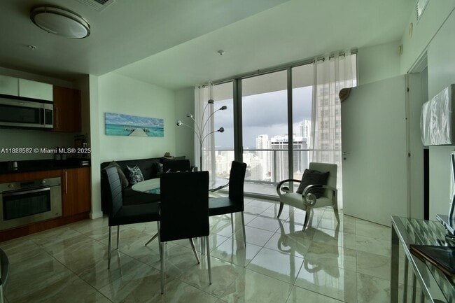 Building Photo - 300 S Biscayne Blvd