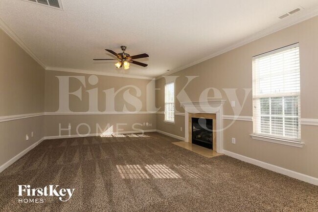 Building Photo - 7526 Salinger Way