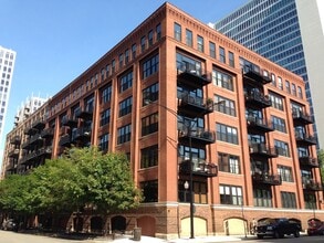 Building Photo - 520 W Huron St