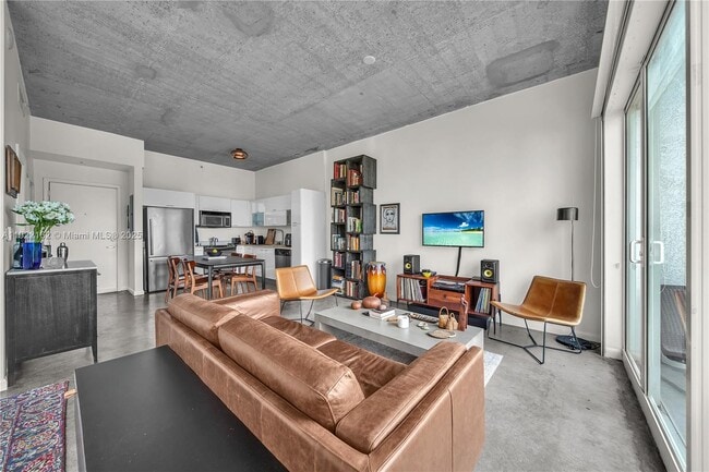 Foto del edificio - 133 NE 2nd Ave