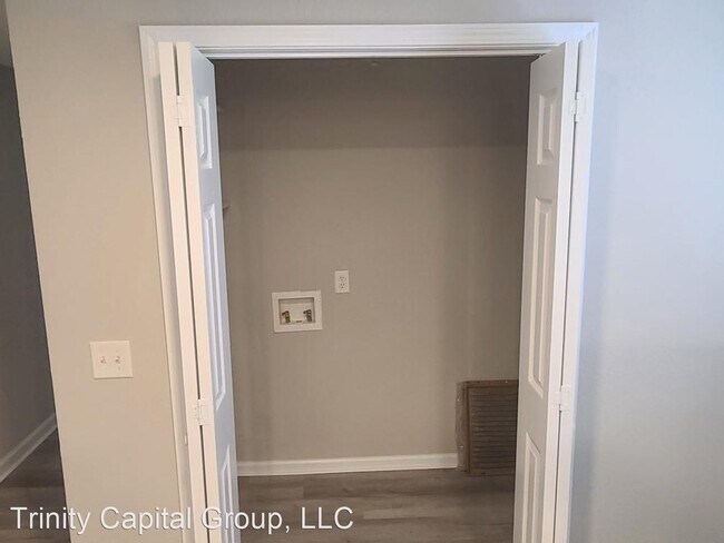 Foto del edificio - 2 br, 1 bath House - 1038 California Blvd