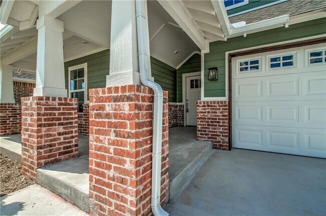 Foto del edificio - 6601 NW 150th Terrace