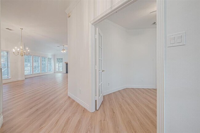Building Photo - 35 E Sienna Pl