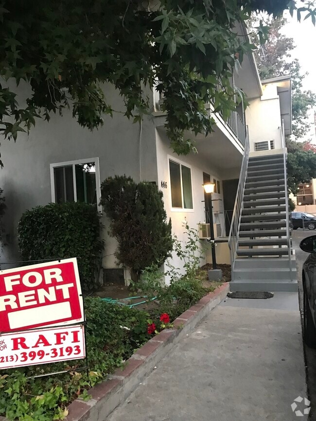 Building Photo - 446 E Cypress Ave