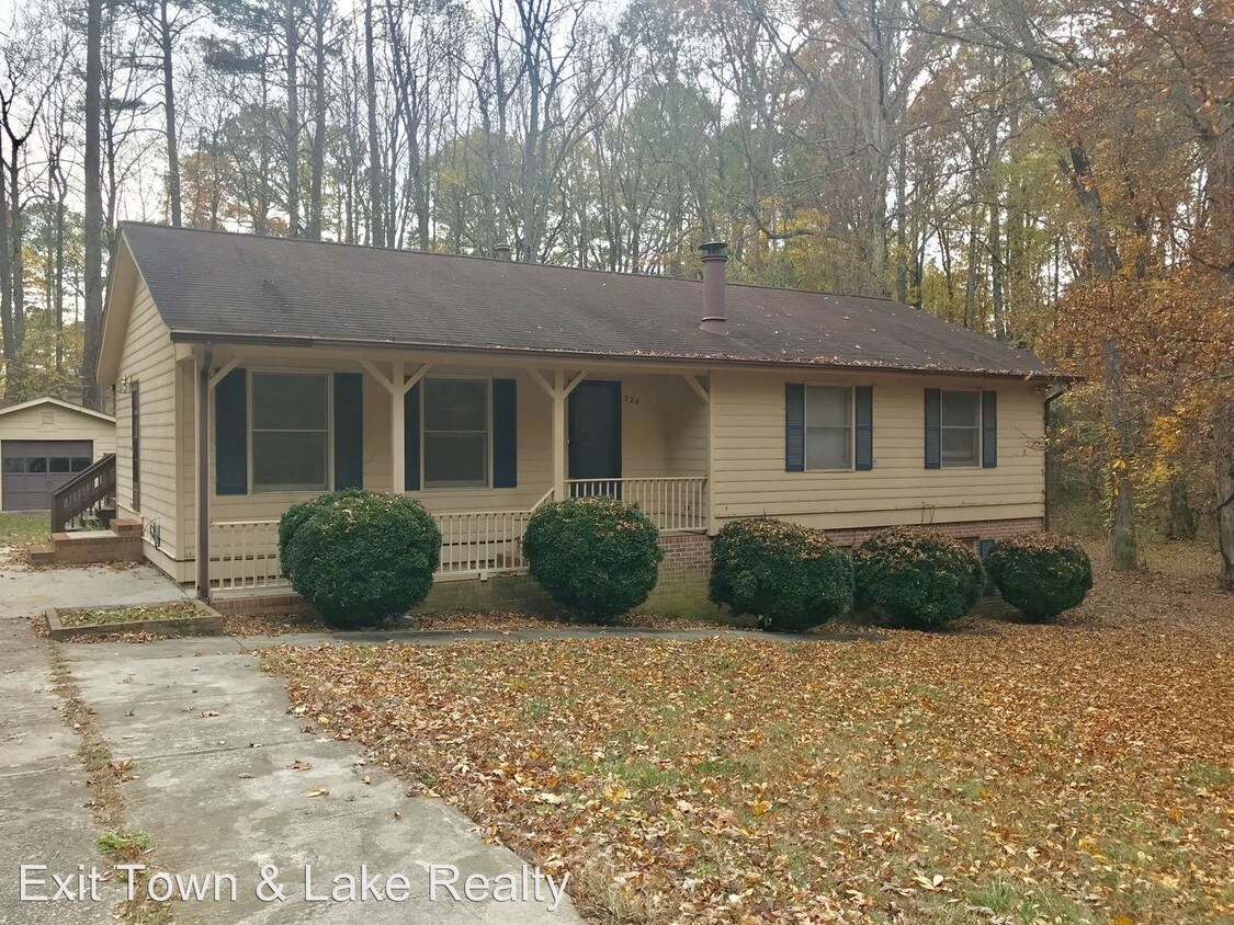 Primary Photo - 5 br, 3 bath House - 720 Marrow St.
