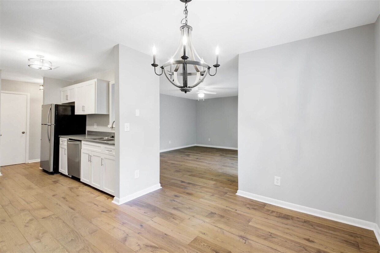 Primary Photo - 1131 Village Creek Lane Apt #1, Mount Plea...