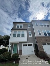 Building Photo - 1421 Salem Creek Dr