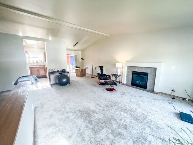 Building Photo - 3 Bedroom Arlington Home