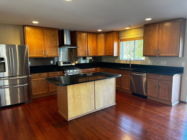 Building Photo - 3bd/2.5ba Renton House