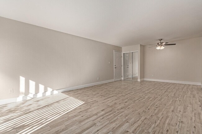 Foto del edificio - 3825 E Camelback Rd