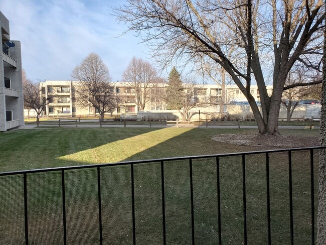 Building Photo - 4130 Rahn Rd