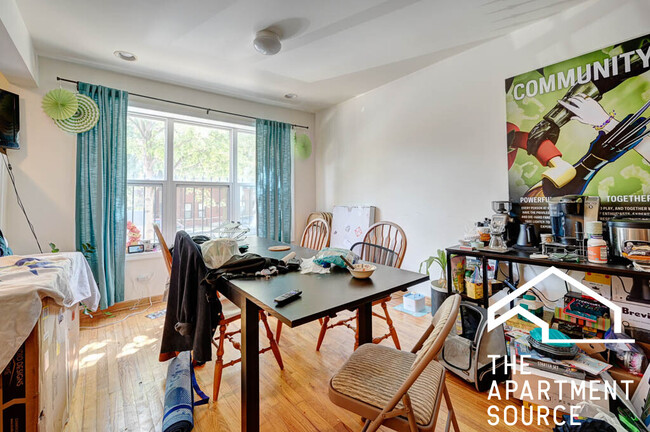 Foto del edificio - 1446 N Leavitt St