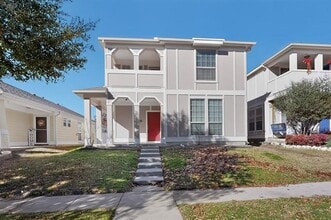 Building Photo - 10913 Dillon St