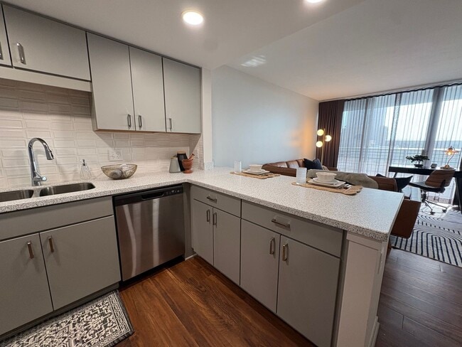 Interior Photo - Sky Park Apartments