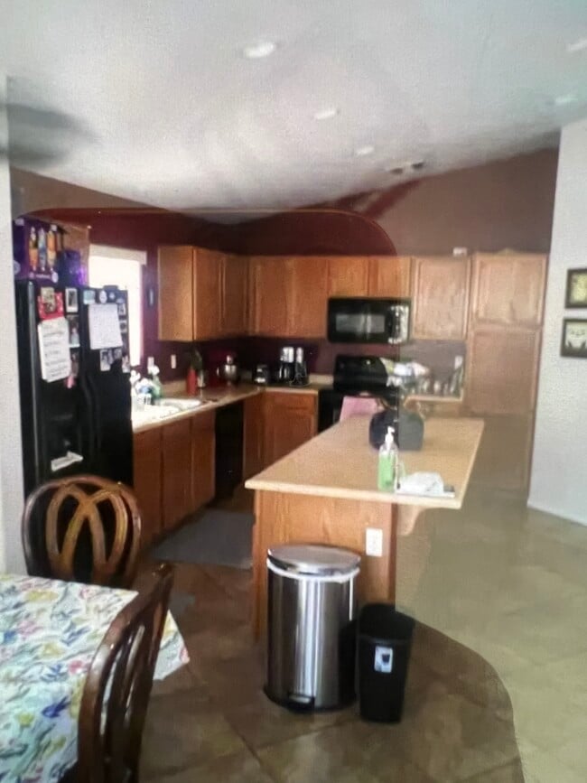 Building Photo - 11754 W Mauna Loa Ln