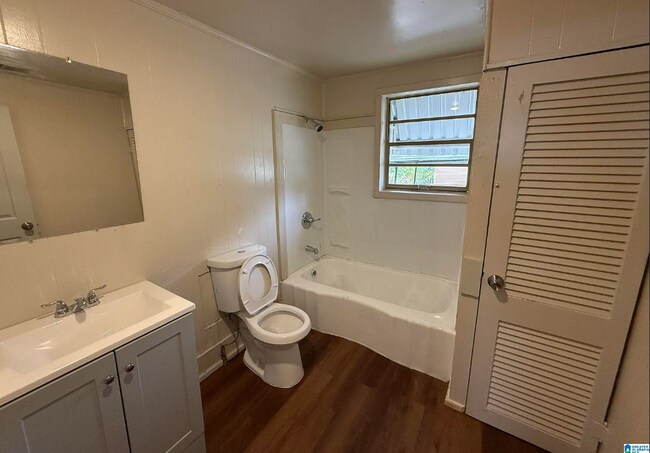 Foto del edificio - 2212 20th St N