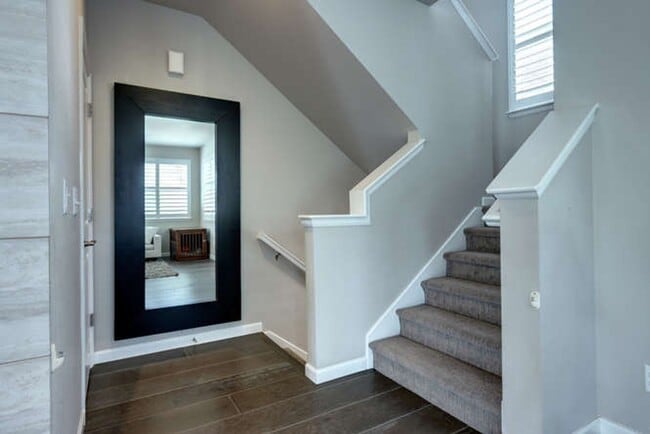 Building Photo - Evolve Real Estate: AVAILABLE 8/1/25! Stun...