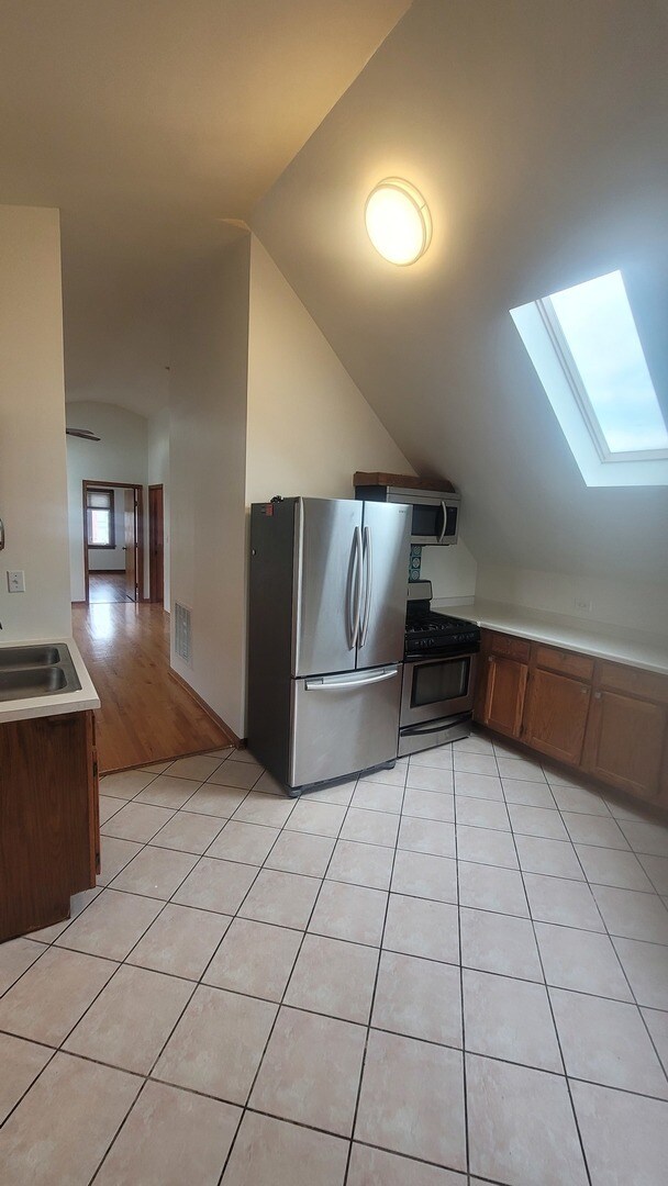 Foto del edificio - 2977 N Lawndale Ave