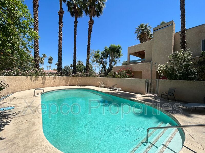 959 E Vista Chino Unit 11, Palm Springs, CA 92262 Condo for Rent in