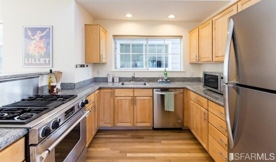 Foto del edificio - 26 Jennifer Pl