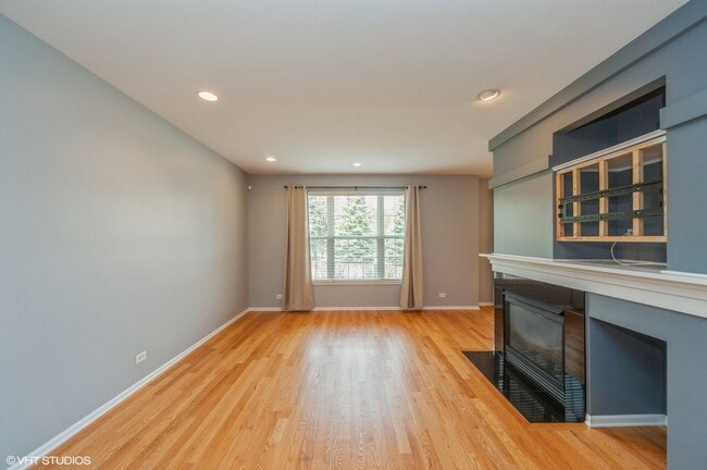 Building Photo - 360 Bay Tree Cir