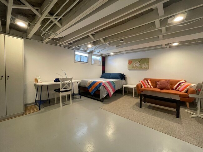 Foto del edificio - 326 Greenlow Rd