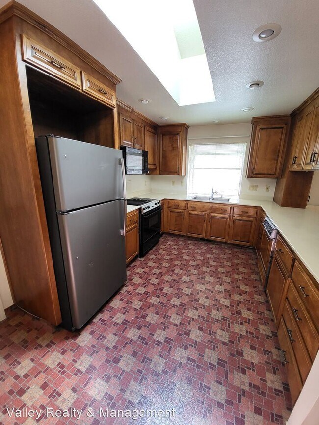Building Photo - 2 br, 2 bath House - 1010 Thompson Street