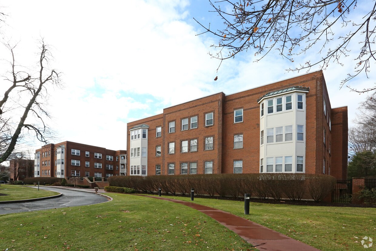 Copper Beech Apartments in West Hartford, CT
