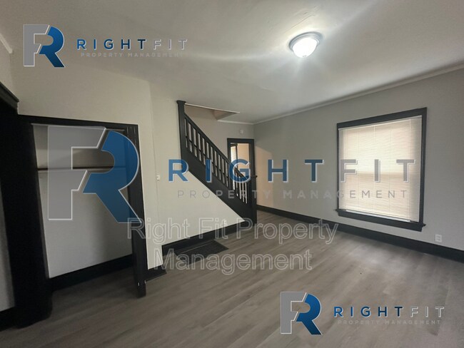 Foto del edificio - 110 Bluecrest Ave